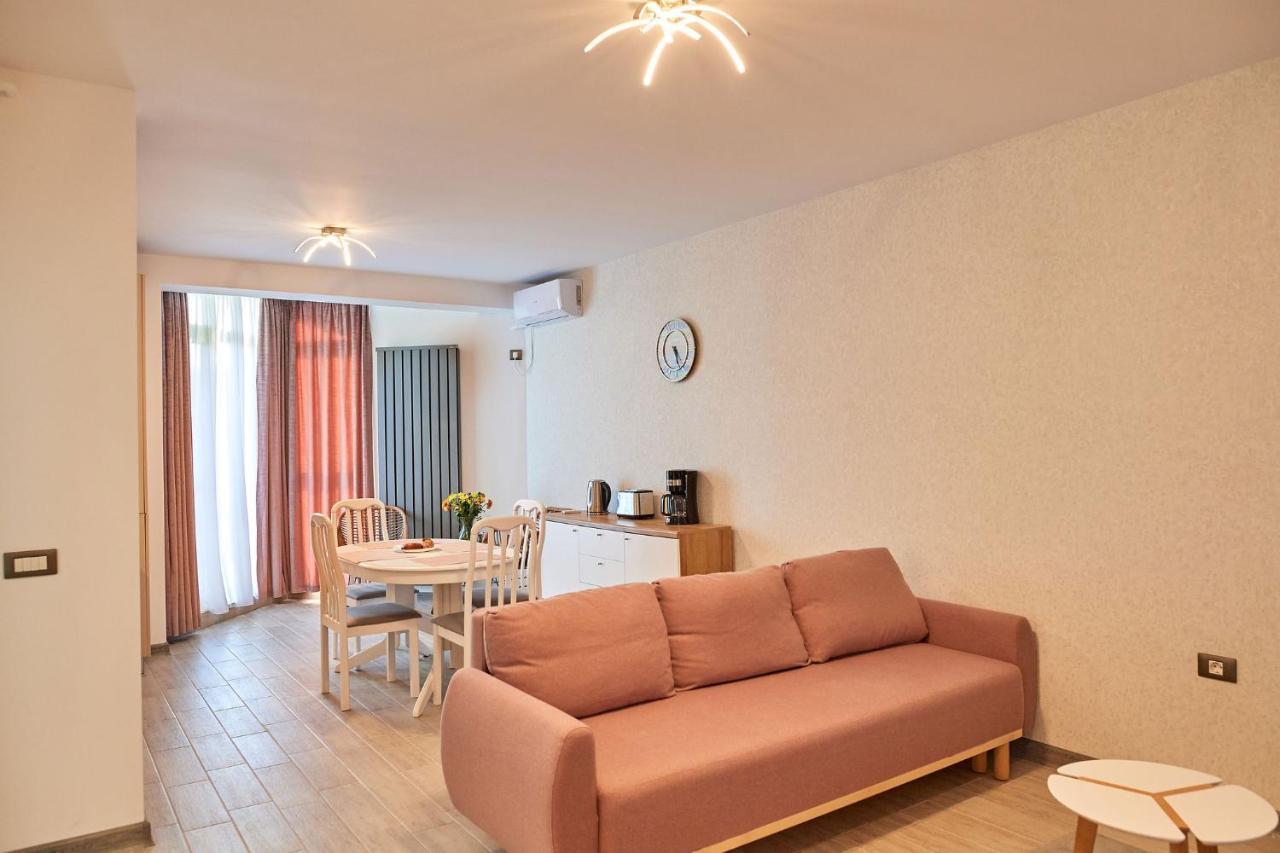 Blu Sea View Apartment - Spa Pools Beach Resort Mamaia Extérieur photo
