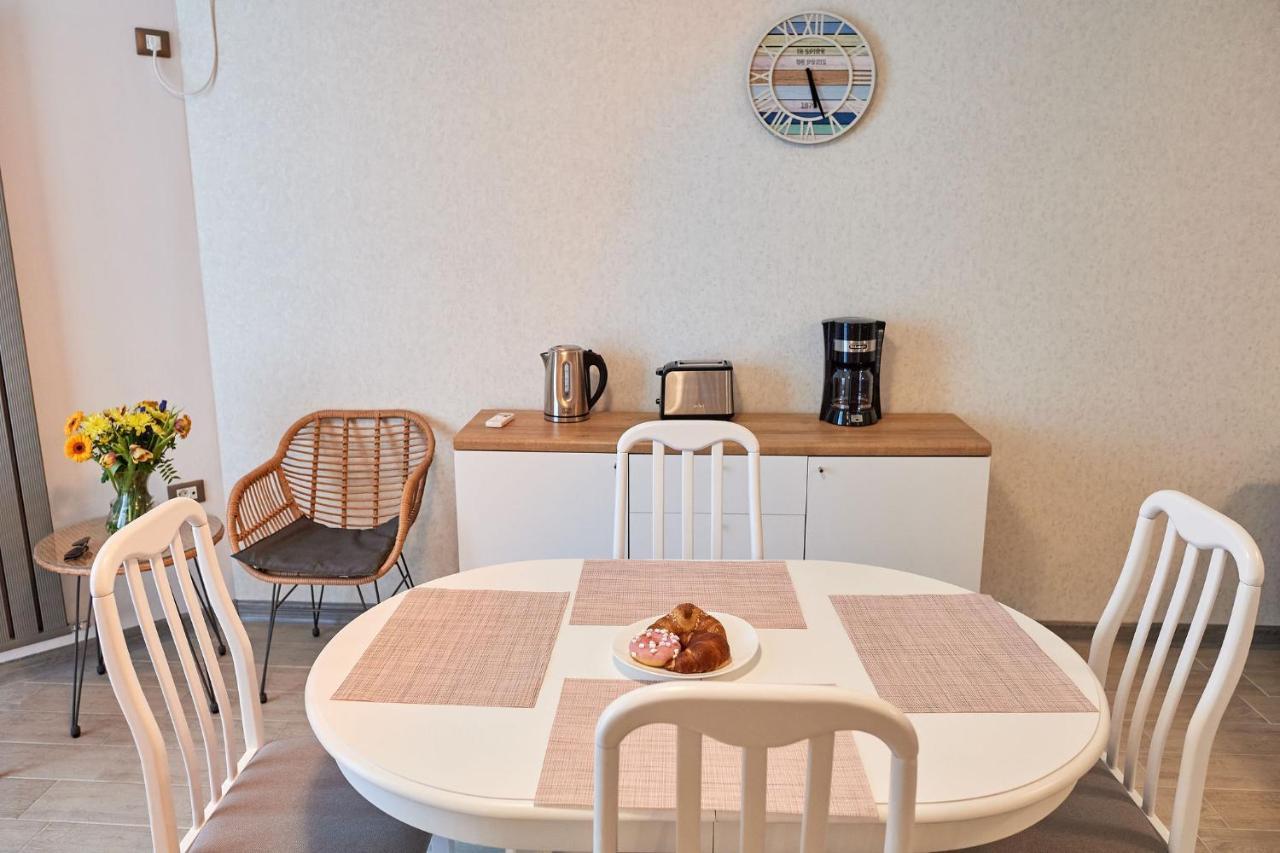 Blu Sea View Apartment - Spa Pools Beach Resort Mamaia Extérieur photo