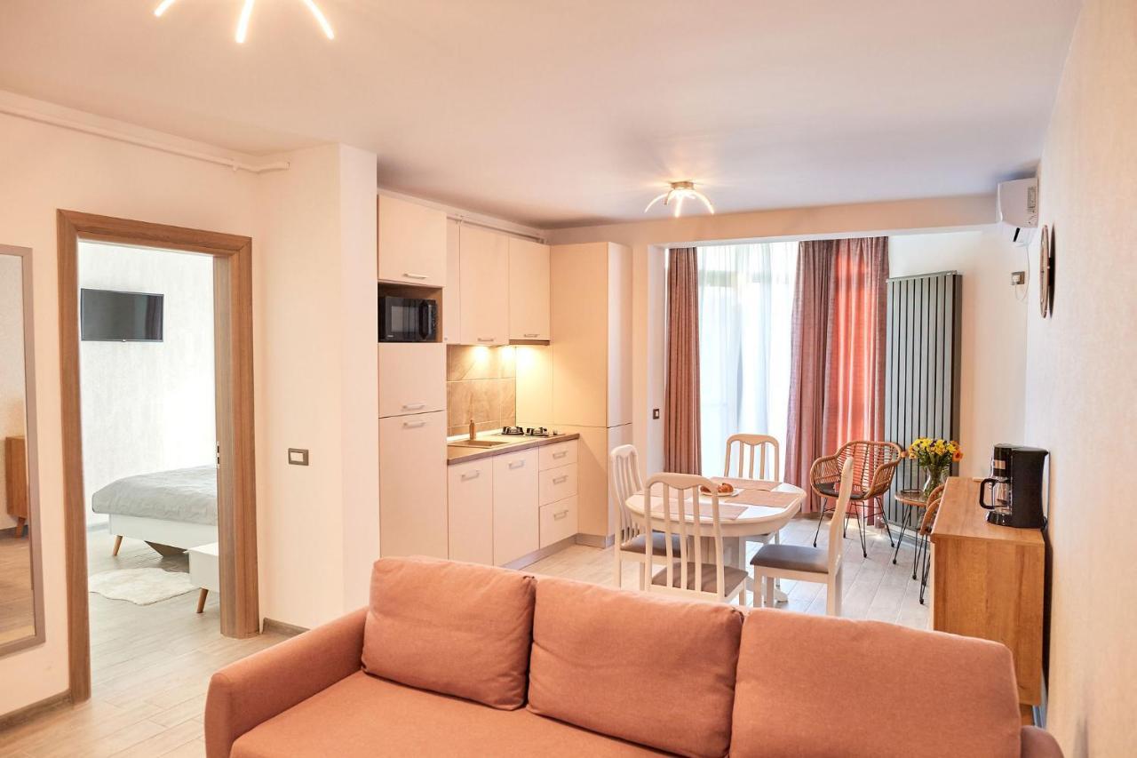 Blu Sea View Apartment - Spa Pools Beach Resort Mamaia Extérieur photo